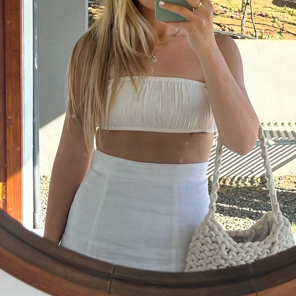 WeWoreWhat Cream Ruched Bra Top - Picture 4 of 4